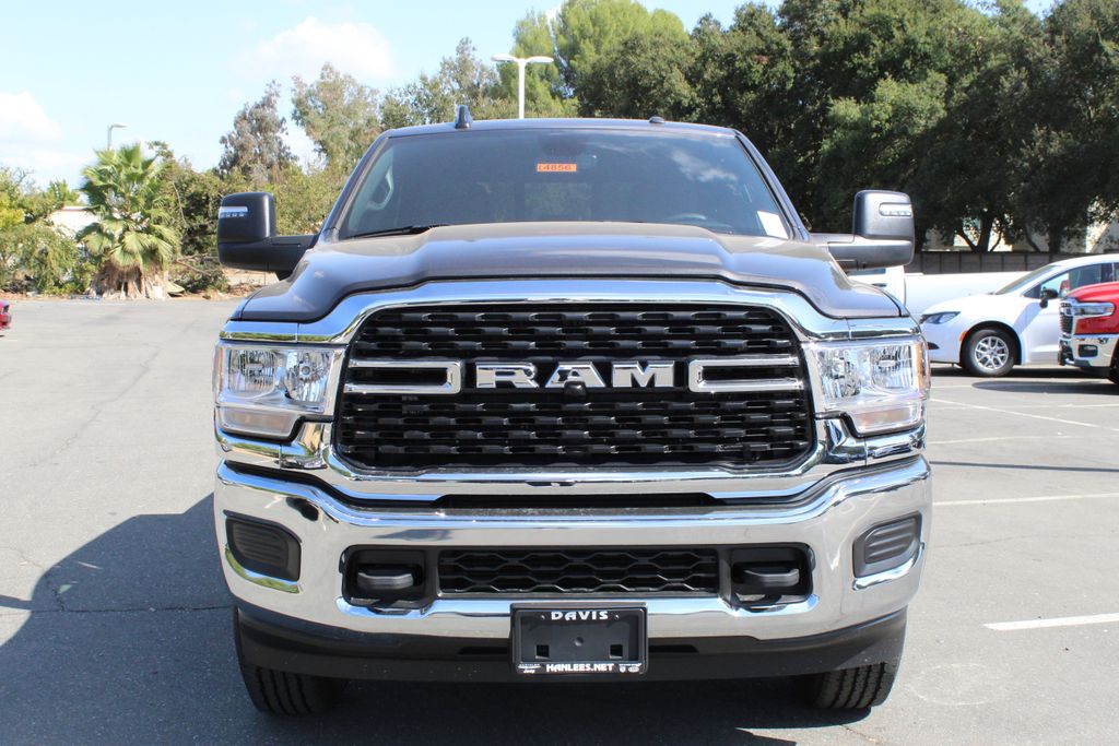 2024 Ram 2500 Tradesman photo 3