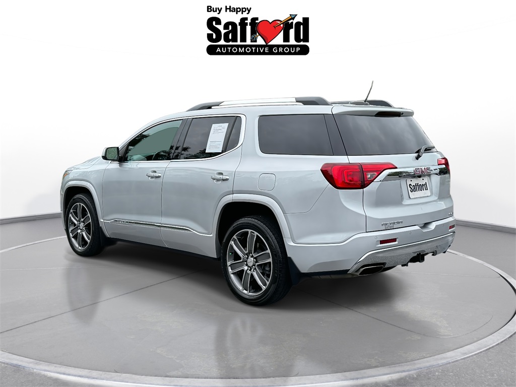 2017 Gmc Acadia Denali photo 2