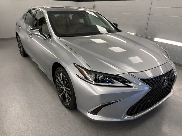 2024 Lexus ES 300h Premium photo 3