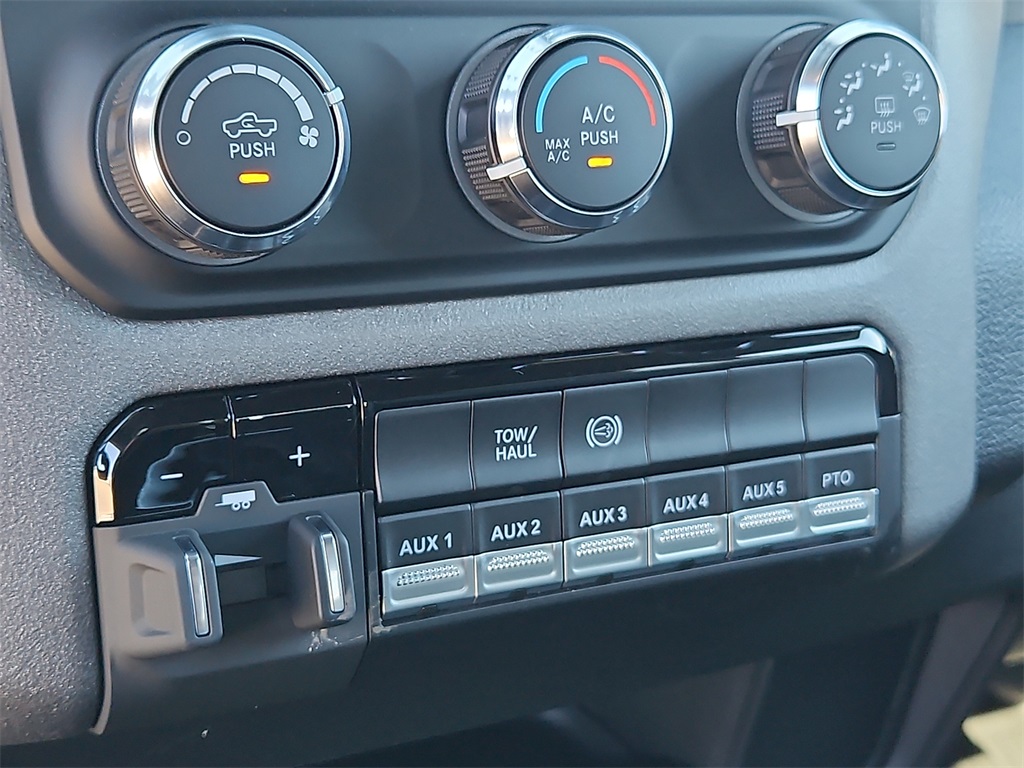 2024 Ram 5500 Tradesman photo 22