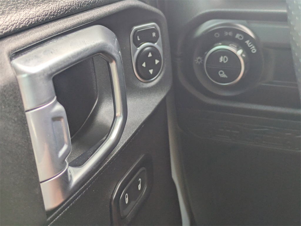 2024 Jeep Gladiator Mojave photo 22