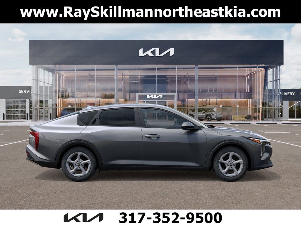 2025 Kia K4 LXS photo 5