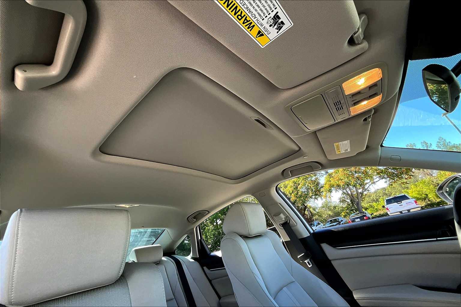 2018 Honda Accord EX 1.5T photo 13