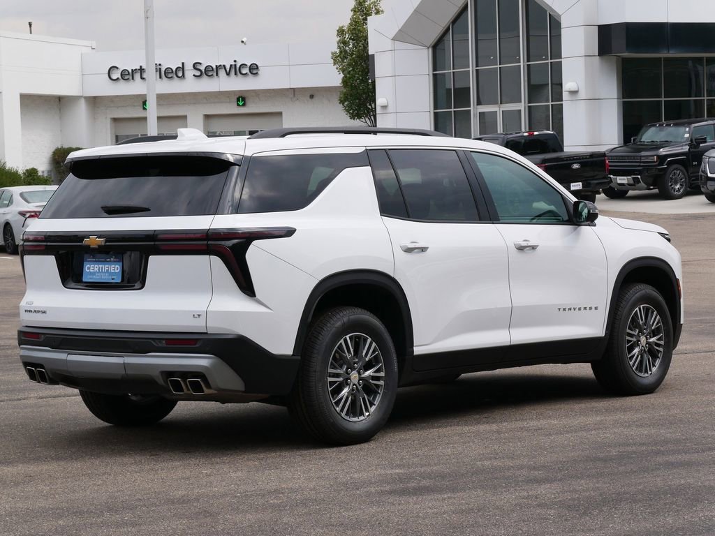 2024 Chevrolet Traverse photo 5