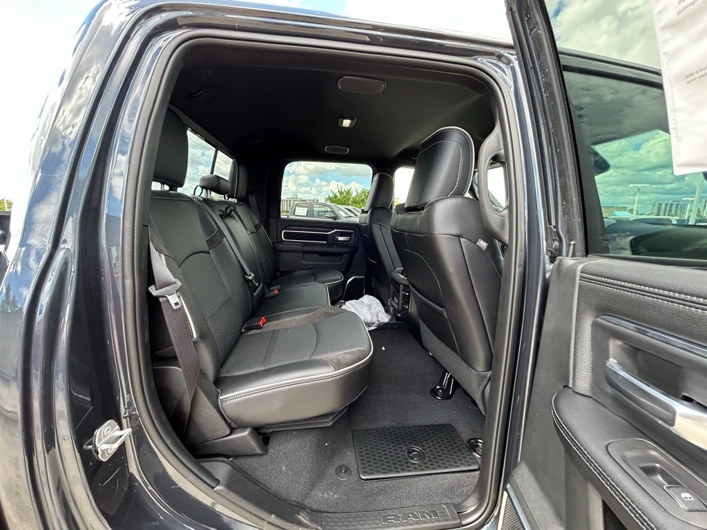2025 Ram 3500 Laramie photo 37