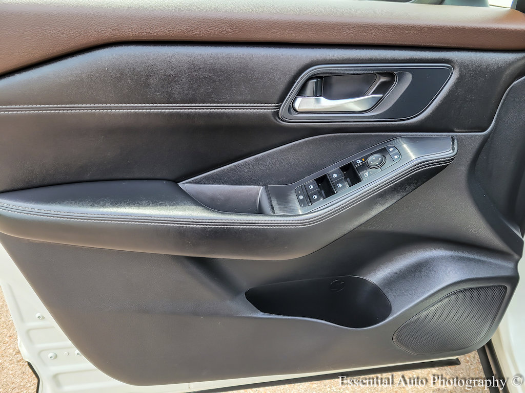 2022 NISSAN ROGUE - Image 18