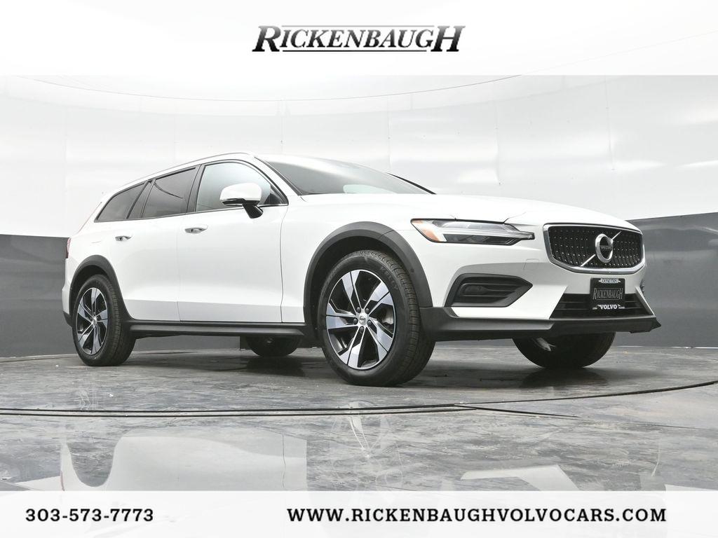2020 Volvo V60 Cross Country