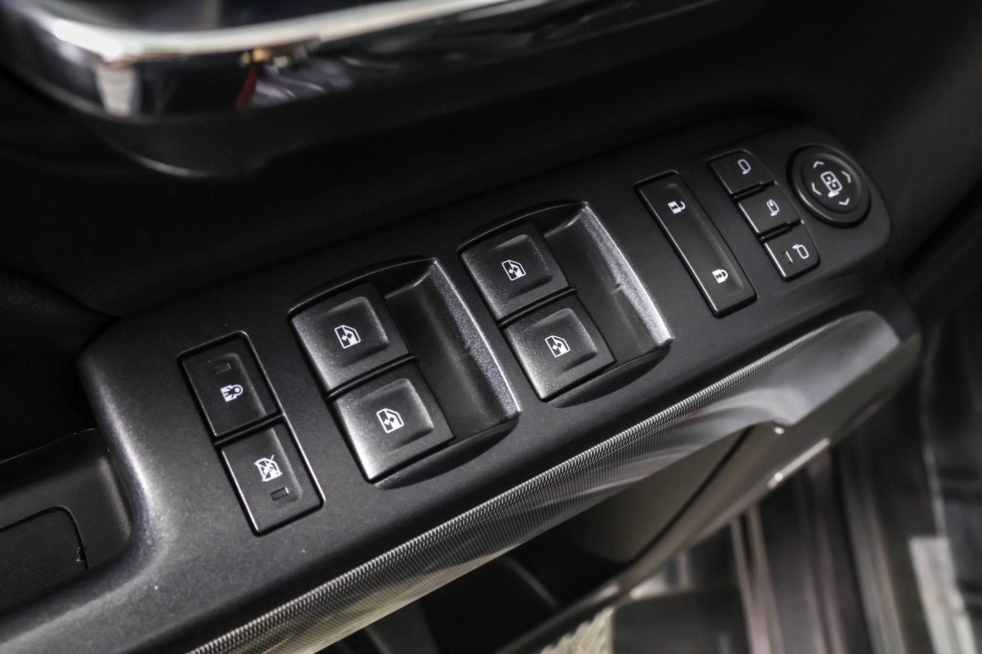 2016 Chevrolet Silverado 1500 LTZ photo 25