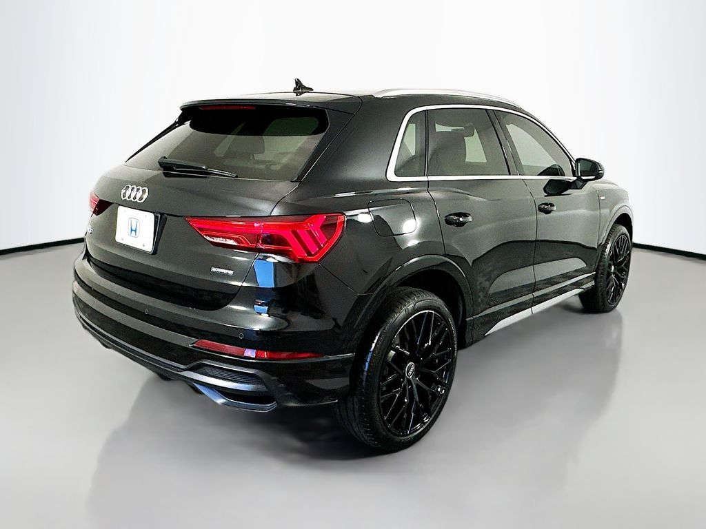 2022 Audi Q3 45 TFSI S line Premium photo 5