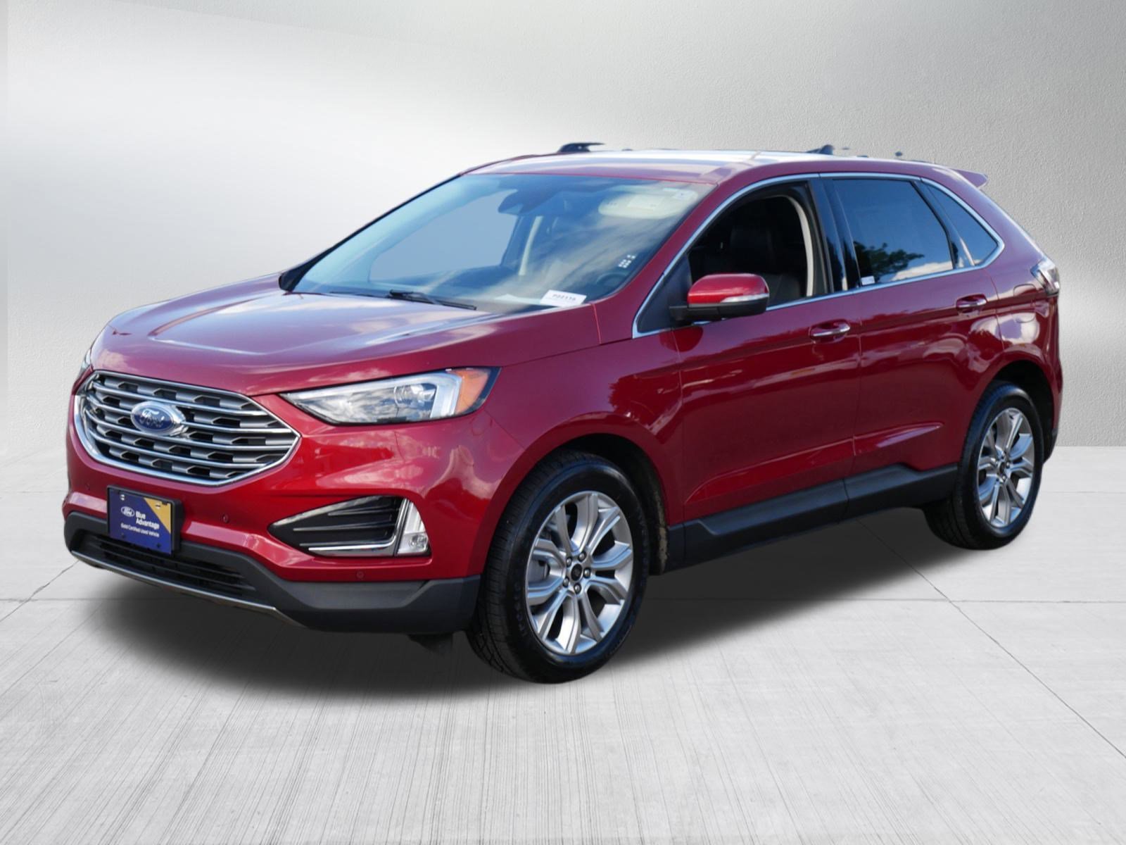 2024 Ford Edge Titanium photo 2