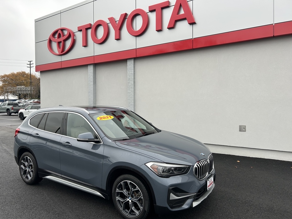 2021 BMW X1 28i's photo
