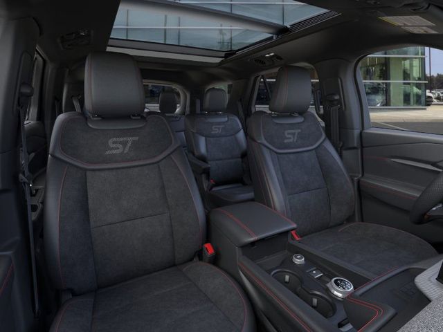 2025 Ford Explorer ST photo 7