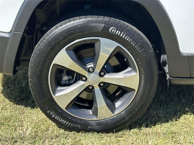 2019 Jeep Cherokee Limited photo 10