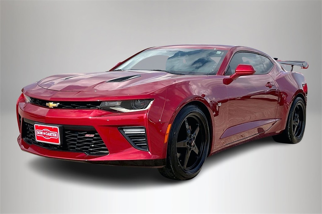 2017 Chevrolet Camaro SS photo 2