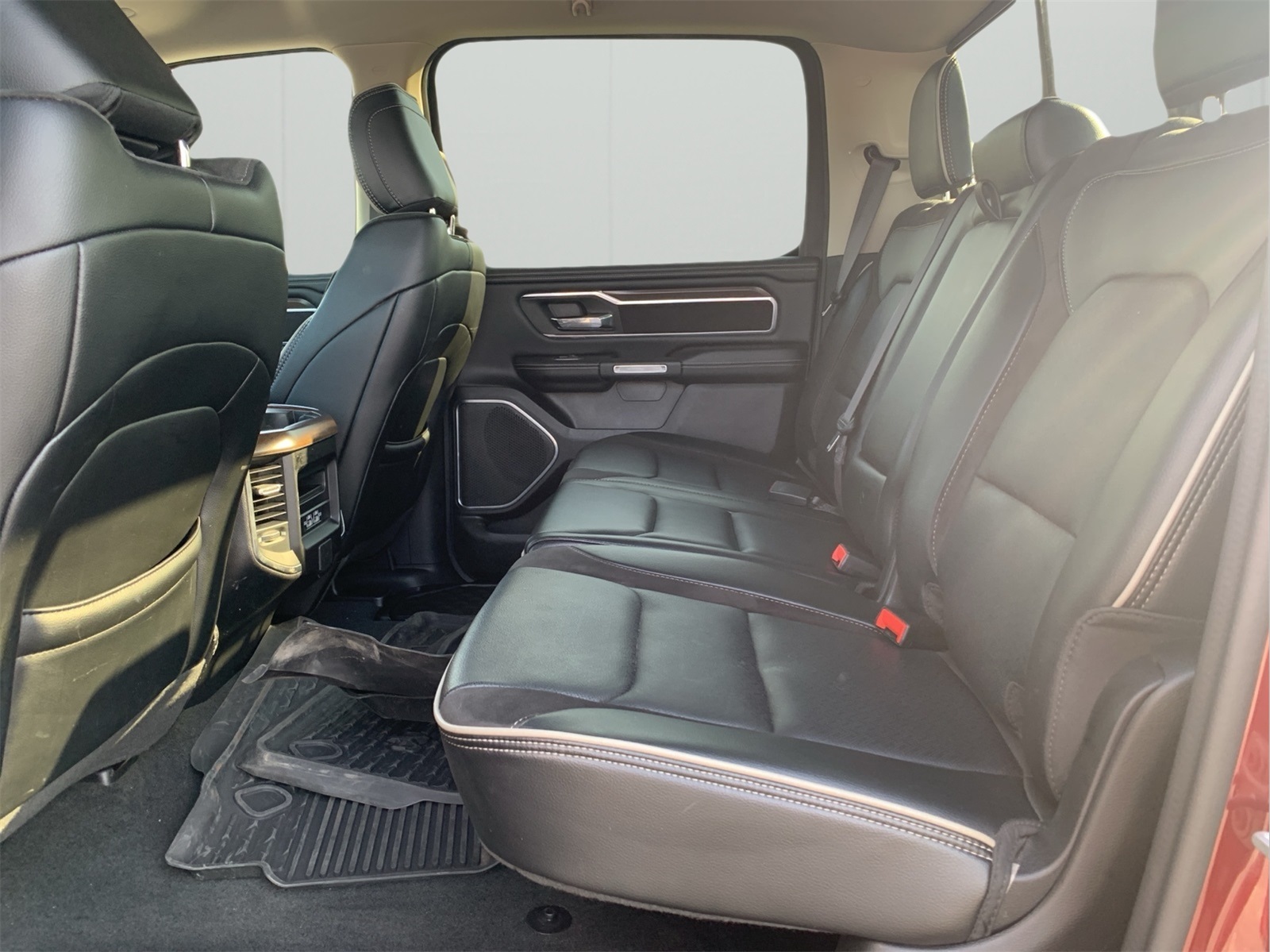 2022 Ram 1500 Laramie photo 29