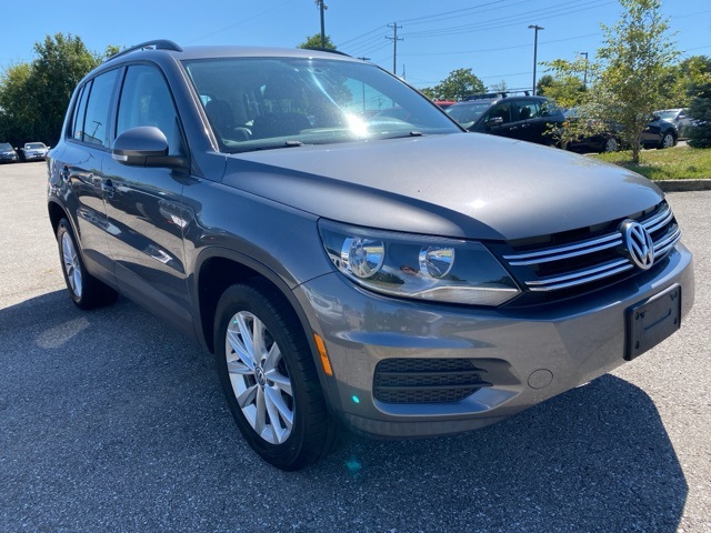 2018 Volkswagen Tiguan Limited Base's photo