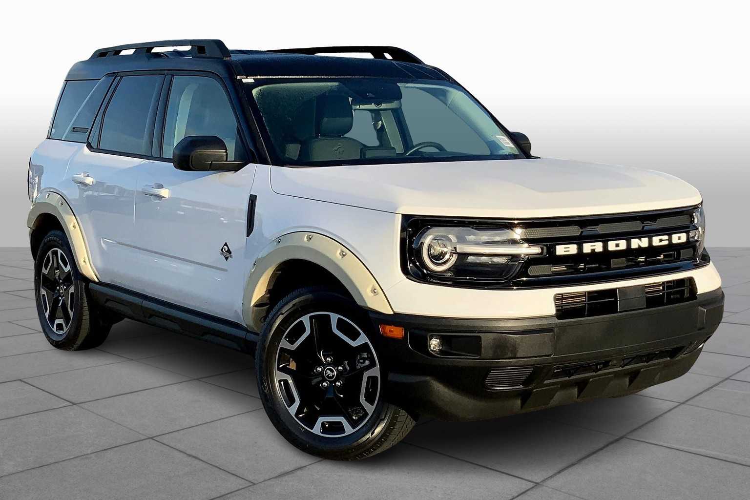 2022 Ford Bronco Sport Outer Banks photo 2