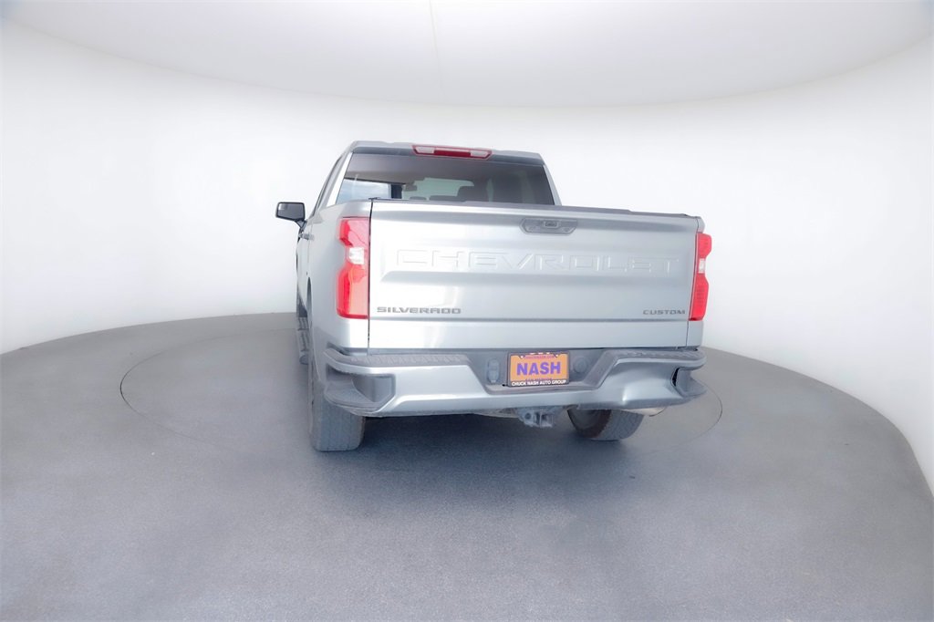 2023 Chevrolet Silverado Custom photo 5