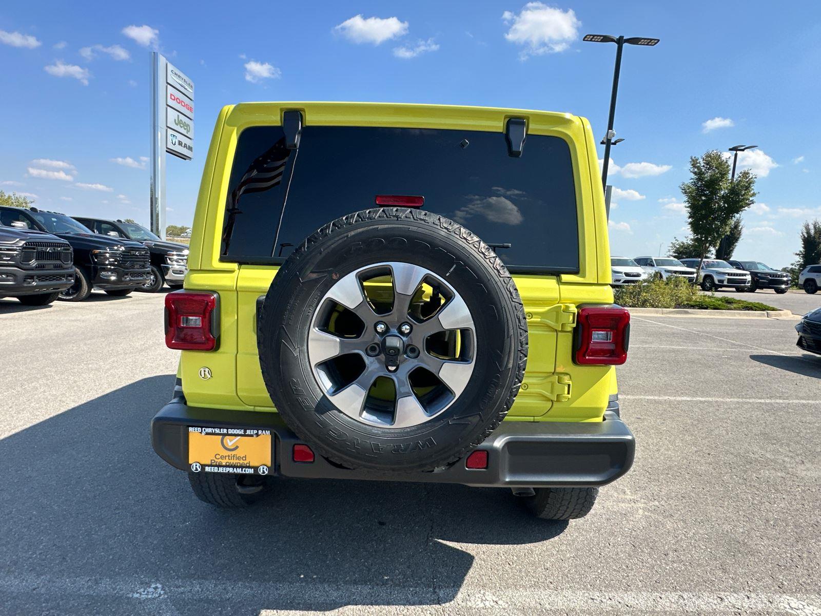 2023 Jeep Wrangler Sahara photo 3