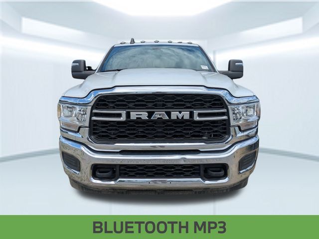 2023 Ram 3500 Tradesman photo 2