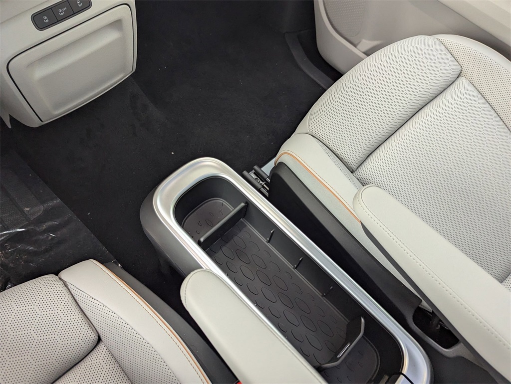 2025 Volkswagen ID. Buzz photo 13