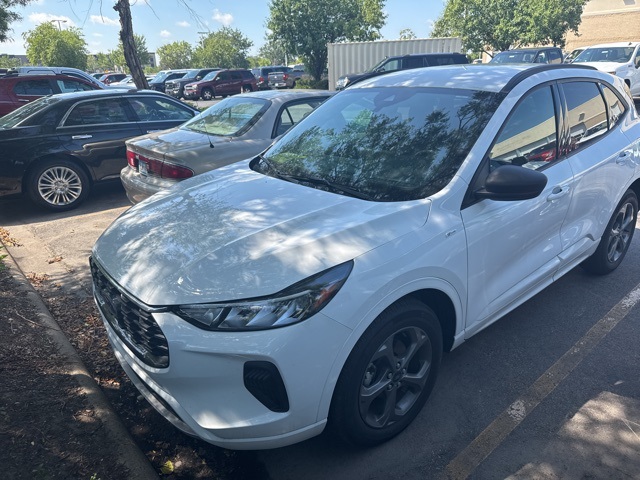 Used 2023 Ford Escape ST-Line with VIN 1FMCU9MN6PUB22386 for sale in Apple Valley, Minnesota