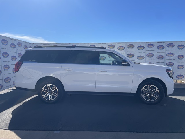 2025 Ford Expedition Active's photo