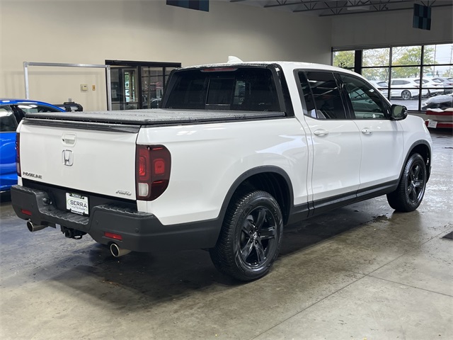 2023 Honda Ridgeline Black Edition photo 4