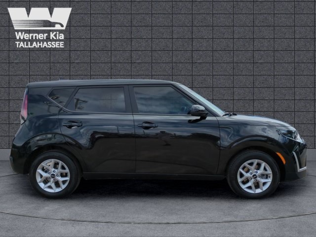 2025 Kia Soul LX photo 3