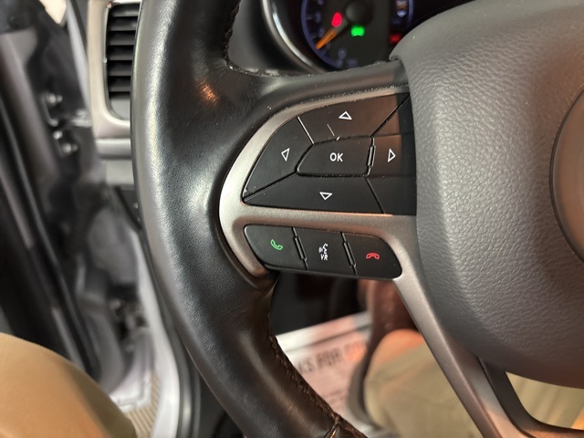2020 Jeep Grand Cherokee Laredo E photo 9