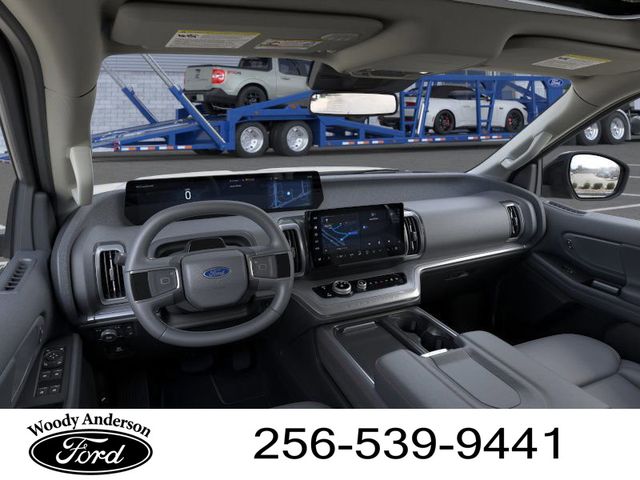 2025 Ford Expedition photo 7