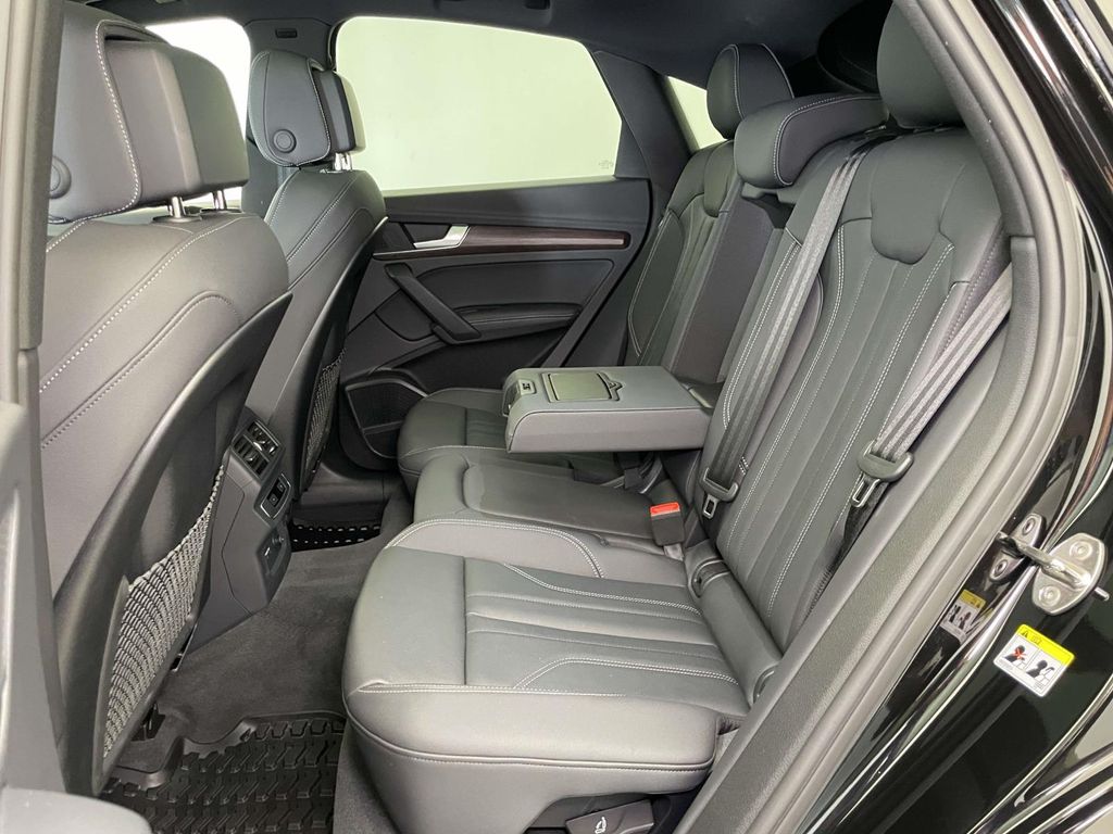 2025 Audi Q5 45 S line Premium Plus photo 18