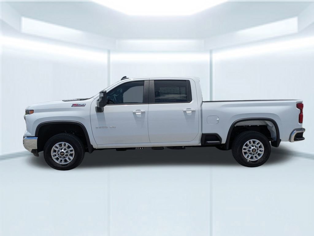 2025 Chevrolet Silverado 2500HD LT photo 2
