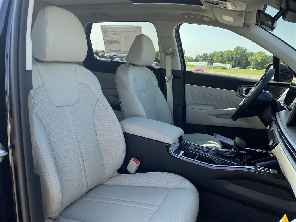 2025 Kia Sorento SX photo 12