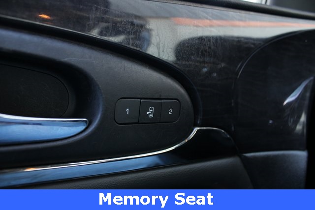 2017 Buick Enclave Leather photo 4