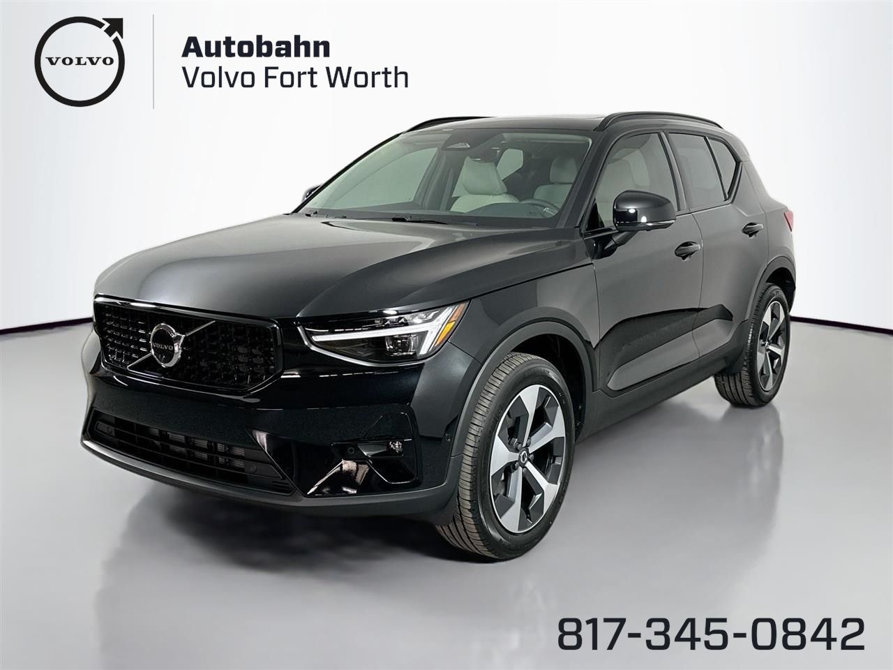 2025 Volvo XC40 Plus's photo