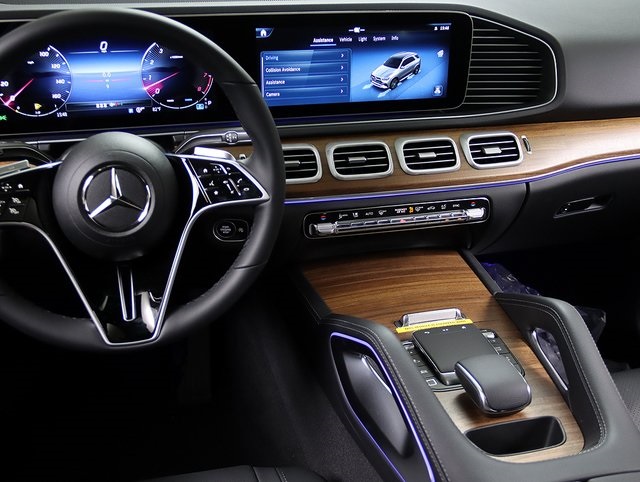 2025 Mercedes Benz GLE 450 4MATIC photo 13