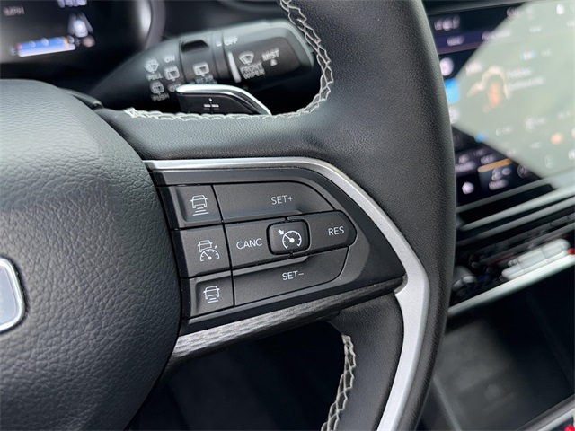 2024 Jeep Grand Cherokee Altitude photo 17