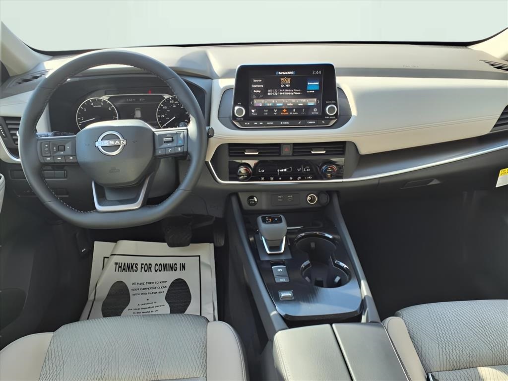 2025 Nissan Rogue SV photo 12