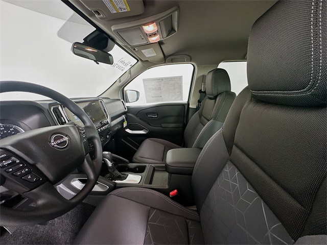2025 Nissan Frontier SV photo 15