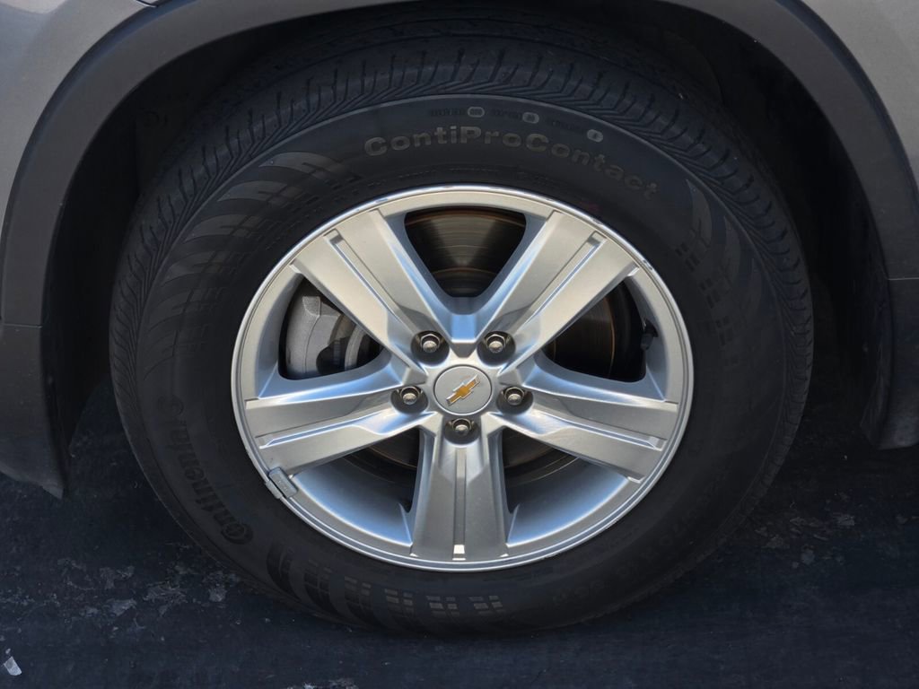 2019 Chevrolet Trax LT photo 3