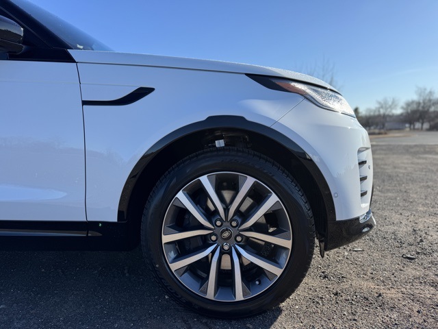 2025 Land Rover Discovery SE photo 8