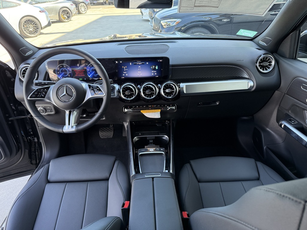 2025 Mercedes Benz EQB photo 16