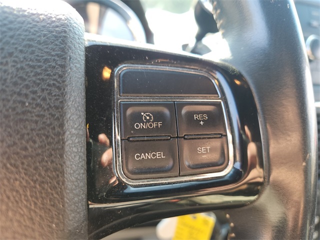 2017 Dodge Grand Caravan SXT photo 23