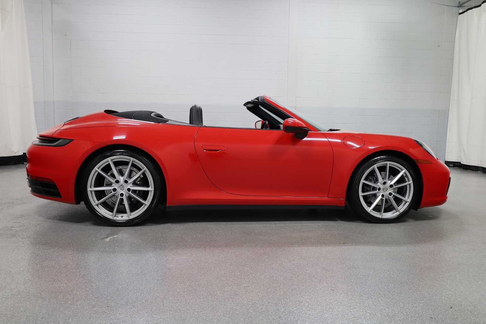 2022 Porsche 911 Cabriolet photo 10