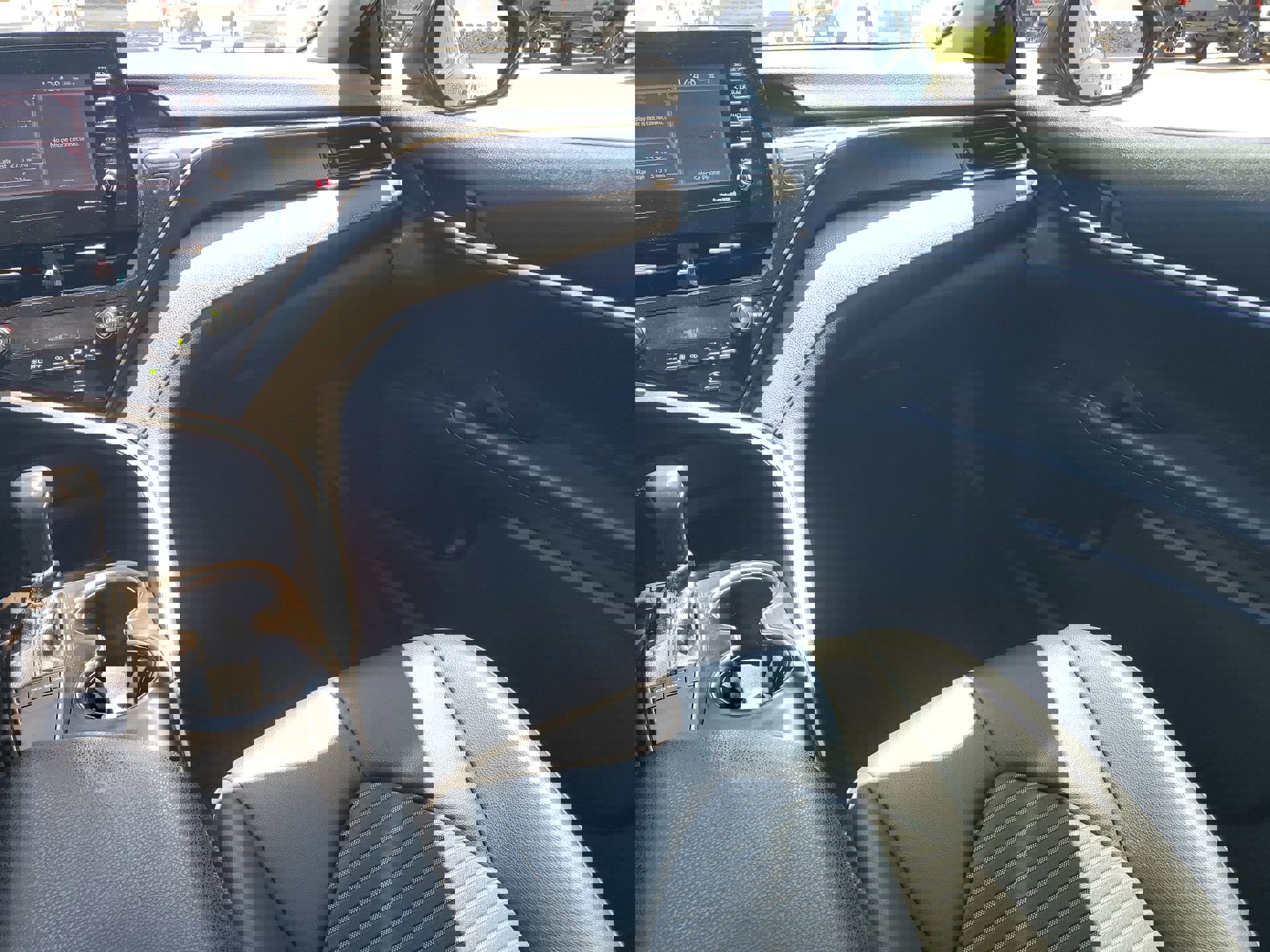2023 Toyota Camry SE photo 10