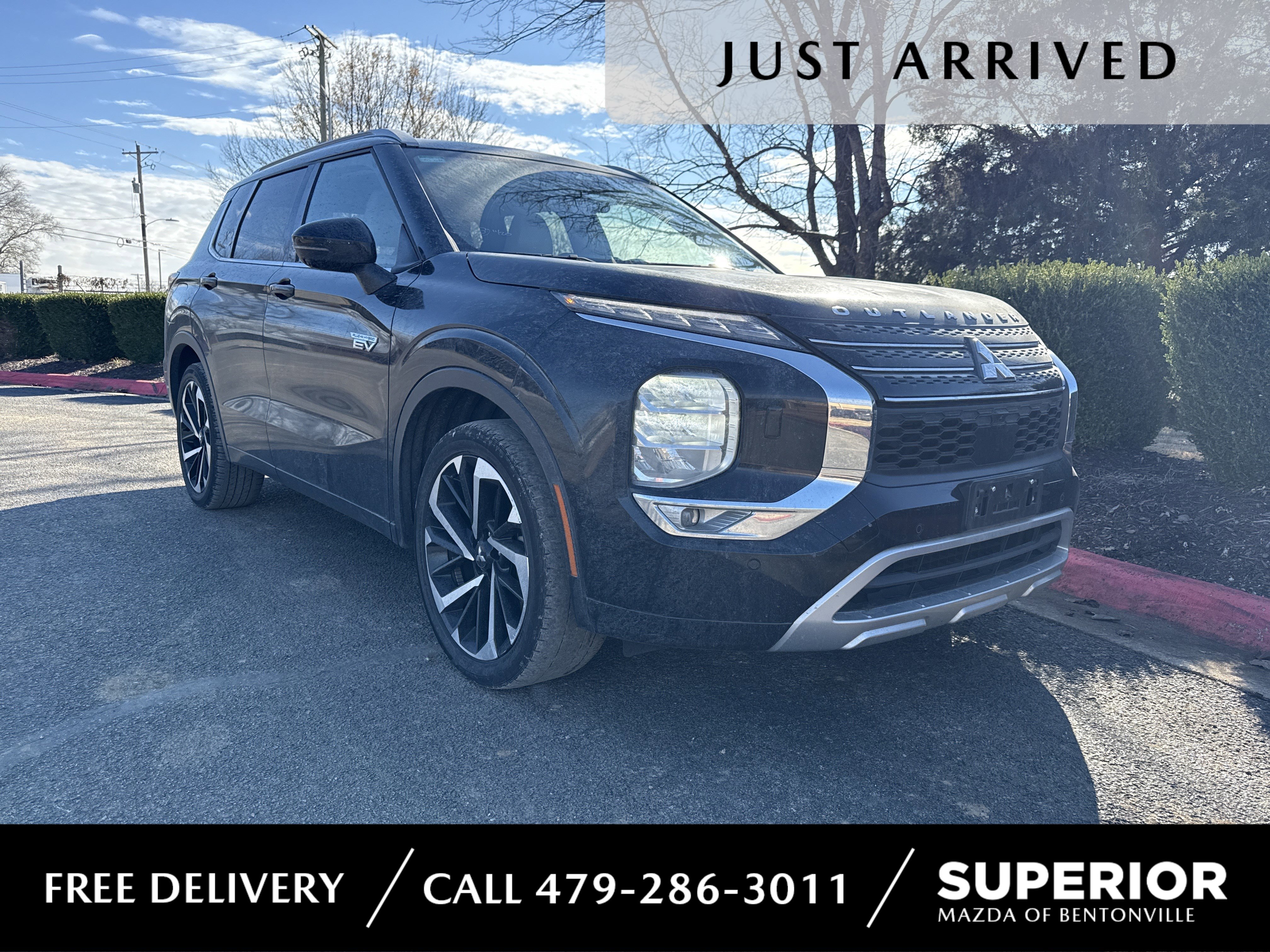 2025 Mitsubishi Outlander Plug-in Hybrid SEL's photo