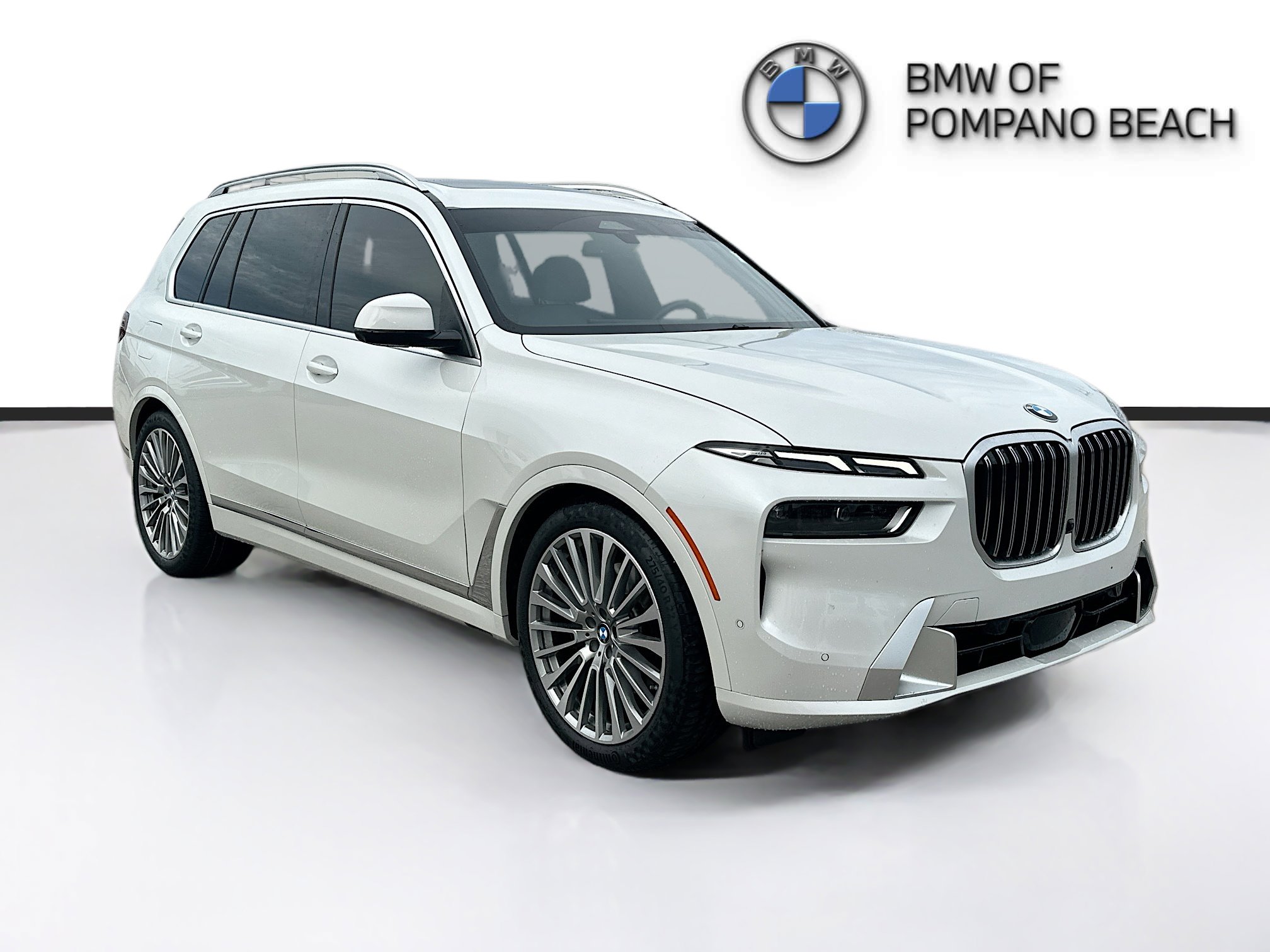 2024 BMW X7 40i's photo