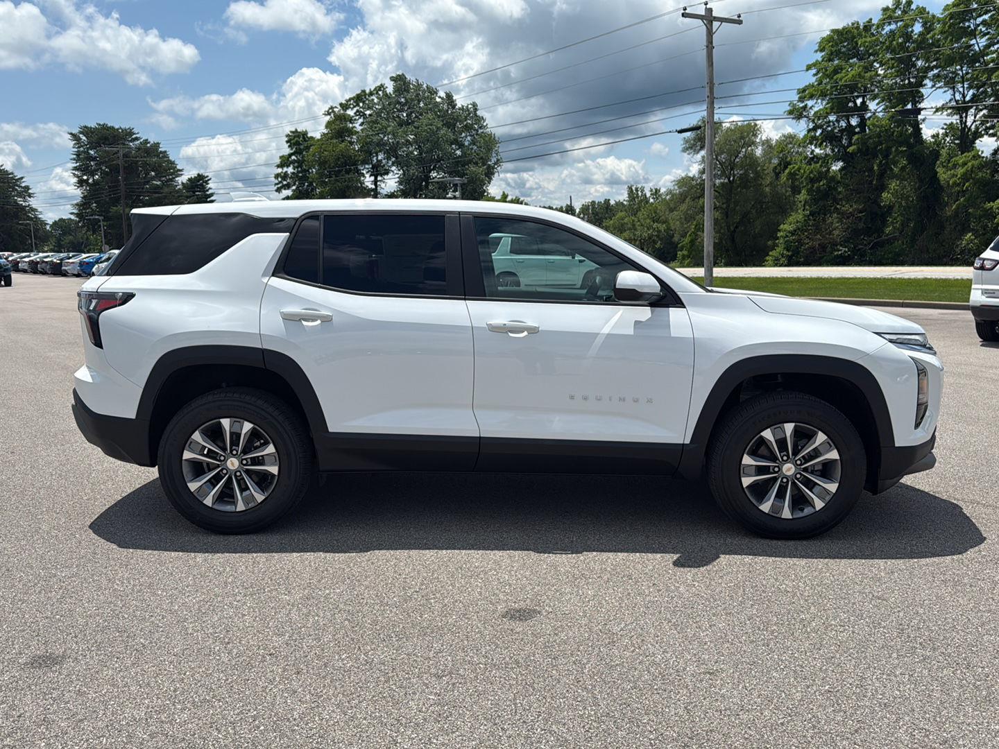 2026 Chevrolet Equinox LT photo 4