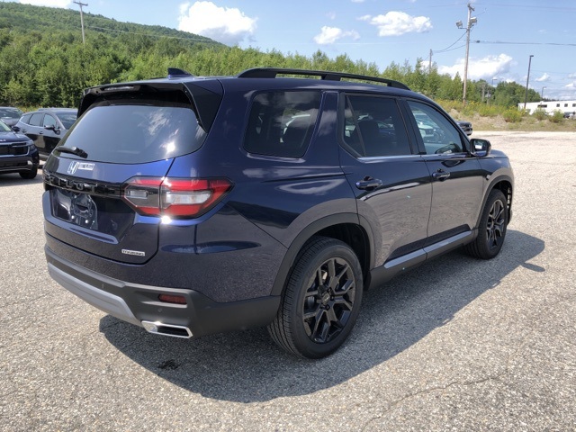 2025 Honda Pilot Touring photo 3